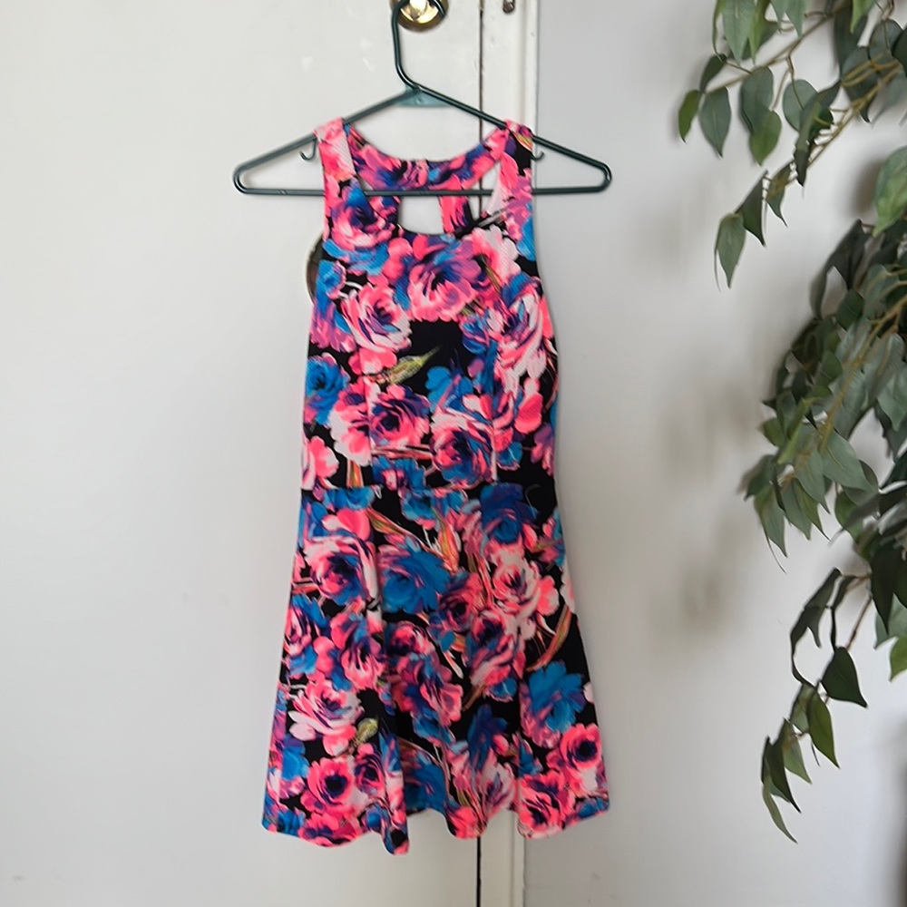 Never worn perfect summer dress!